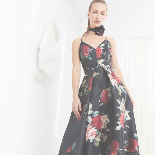 Dressing Artfully - Montique