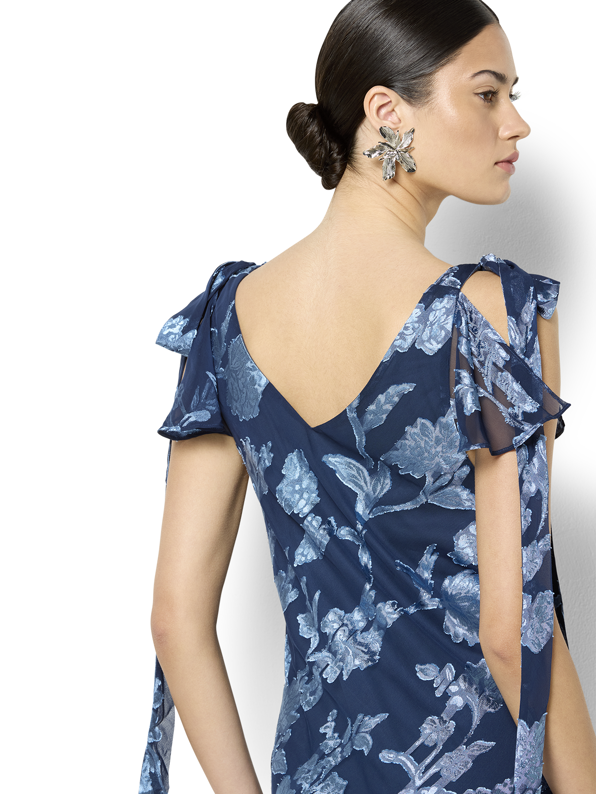 Leslie Silver Floral Earrings