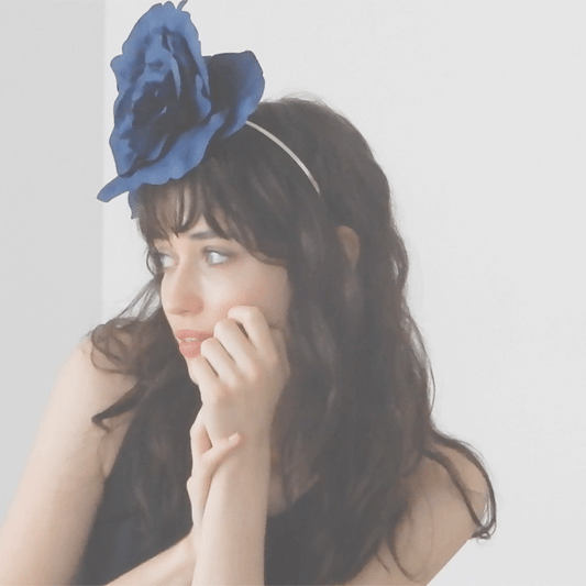 Dressing With Colour Theory