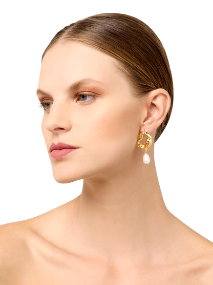 Eilish Gold Pearl Earrings