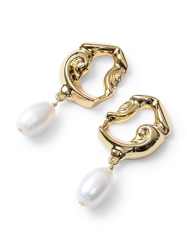 Eilish Gold Pearl Earrings
